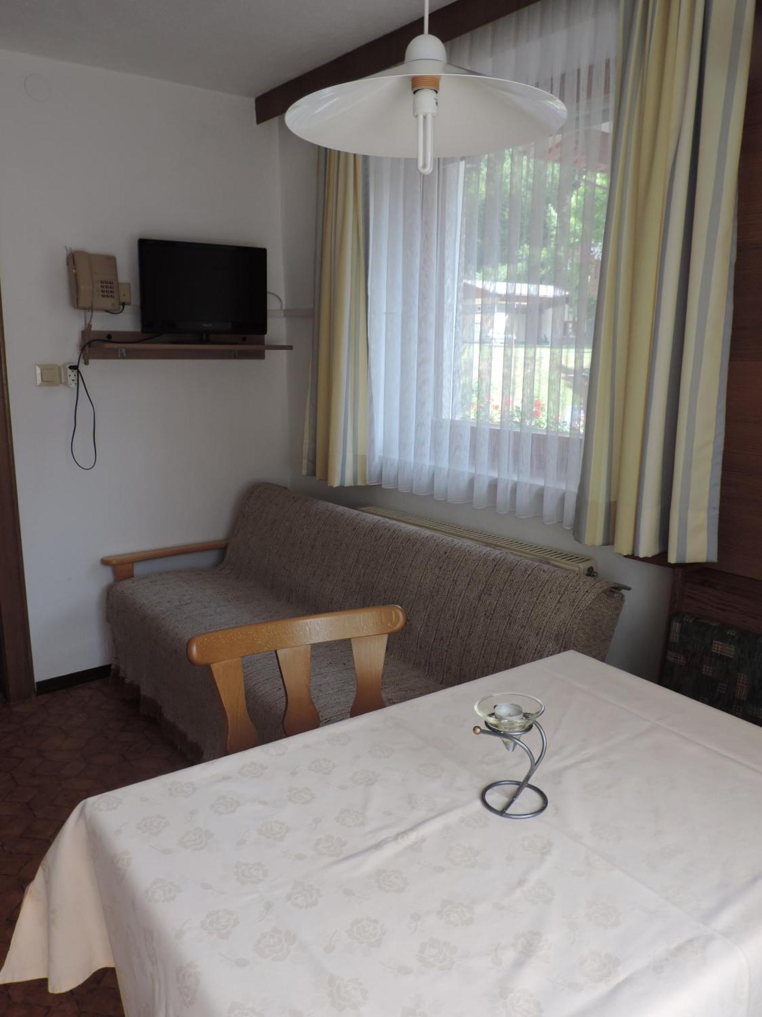 Apartments Alpenrose Flirsch Habitación foto